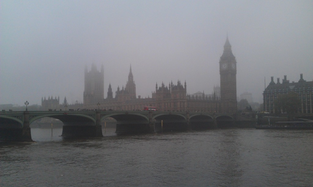 Westminster_fog_-_London_-_UK